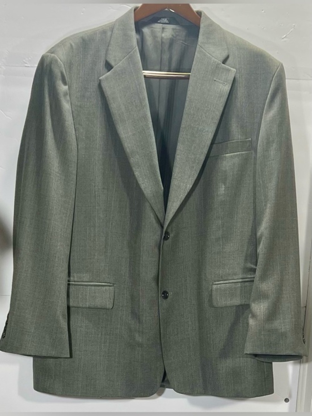 Haggar Black Label Men's Dark Grey Pin Striped Suit Size 38R